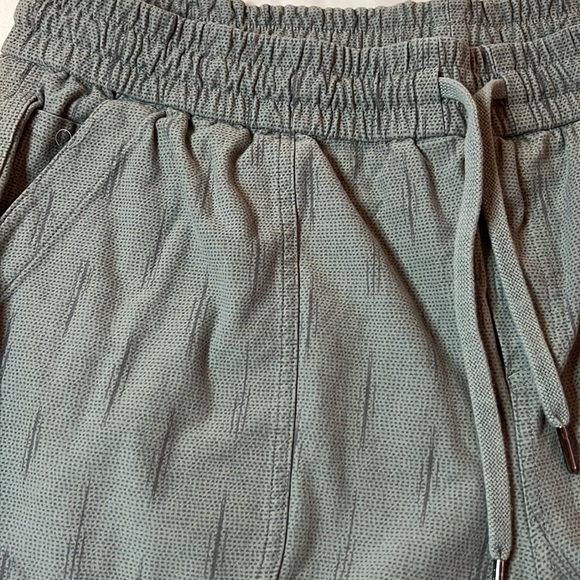 Athleta Women's Farallon Printed Jogger Spliced Magic Metropolis Grey Plus Size - Picture 2 of 6